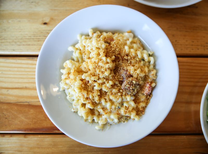 Creamy mac and cheese side dish